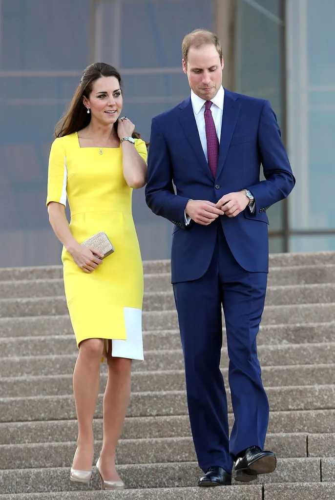 Chọn đồ thanh lịch đến công sở đẹp như công nương Kate Middleton