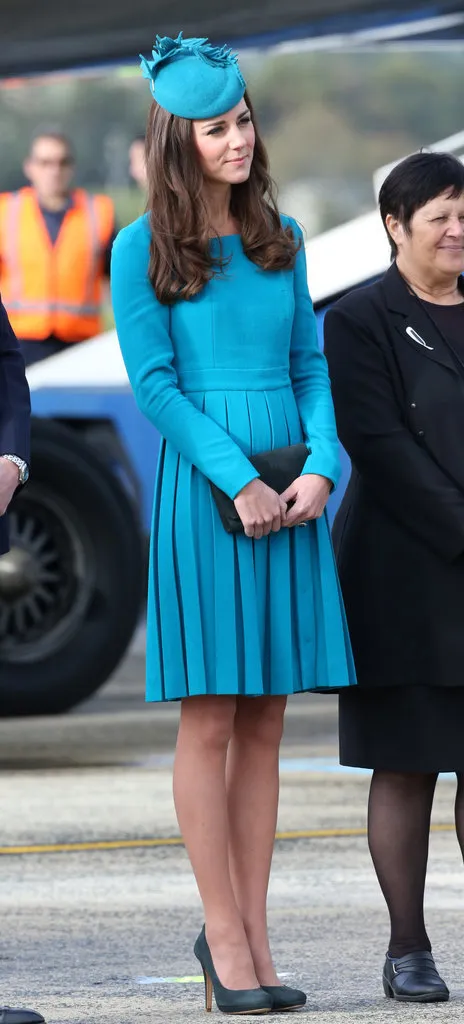 Chọn đồ thanh lịch đến công sở đẹp như công nương Kate Middleton