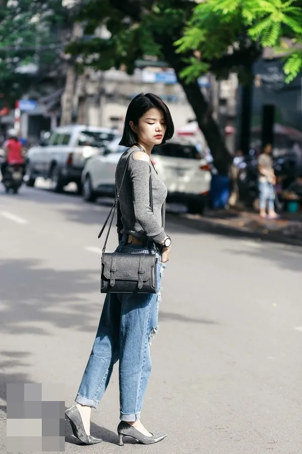 Quý cô 2 miền khoe đủ street style từ bay bổng tới cá tính