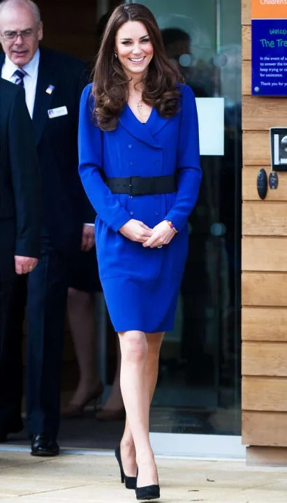 Những mẫu váy liền gợi cảm, thanh lịch của Kate Middleton