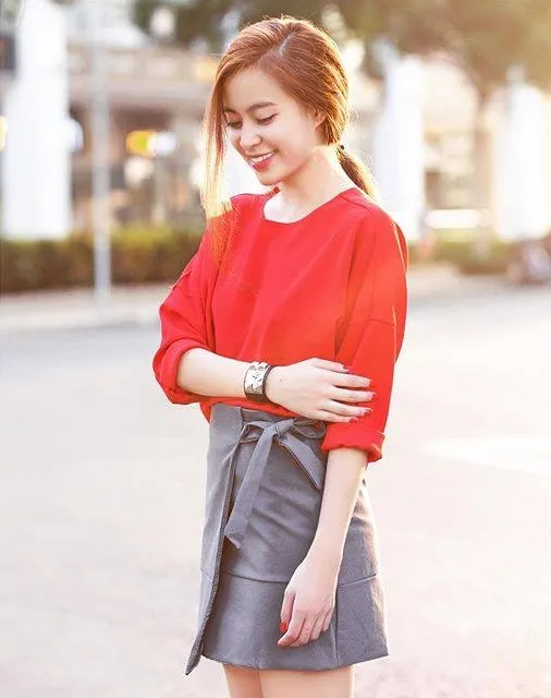 Học hỏi gu street style cực chất của Hoàng Thùy Linh