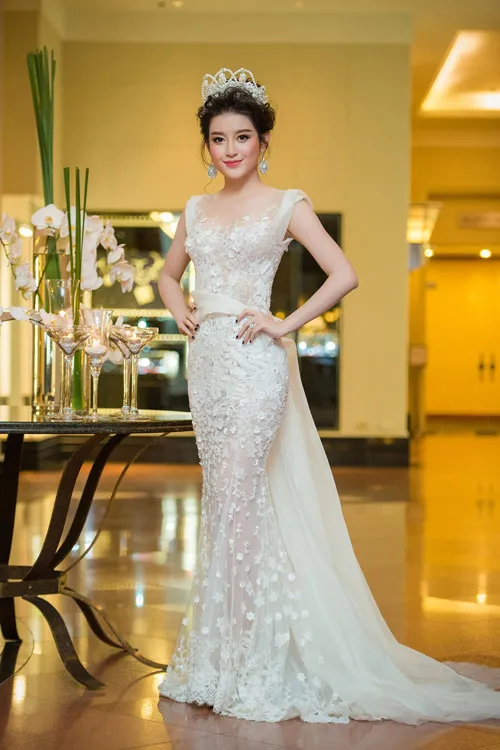 Tứ đại mỹ nhân mặc đẹp, quyến rũ nhất showbiz Việt năm 2015