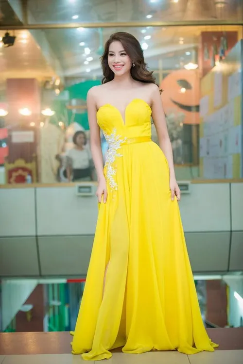 Tứ đại mỹ nhân mặc đẹp, quyến rũ nhất showbiz Việt năm 2015