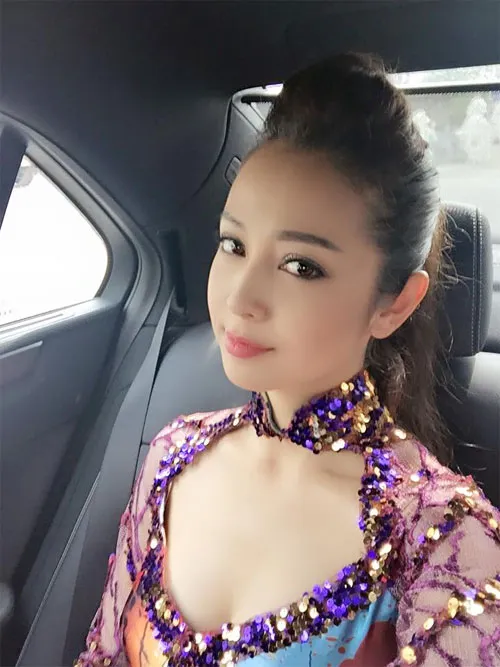 Angela Phương Trinh phớt lờ scandal ôm hôn “cảnh sát đẹp trai” - 4