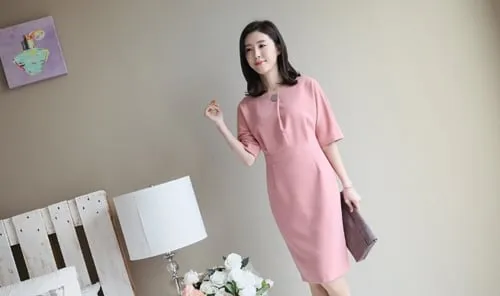 Quyến rũ tới công sở với đầm sắc hồng pastel thanh lịch