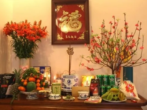 Hoa nào nên và  không nên dâng cúng lên bàn thờ?