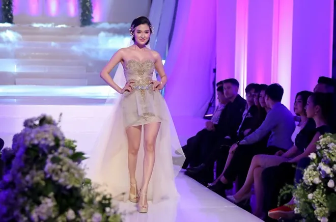 Mai Ngô chê Diệp Linh Châu catwalk như đàn ông mặc váy 1