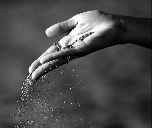 Cách dễ nhất để buông bỏ, nhưng buông bỏ điều gì là đúng?
