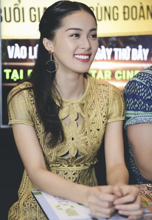 Hạ Vi gây 