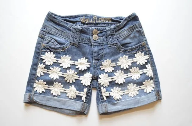 Hô biến quần short jean cũ thành quần mới sành điệu trong tích tắc