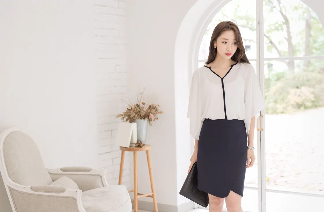 Sơ mi cổ chữ V style Hàn tôn dáng cho nàng công sở