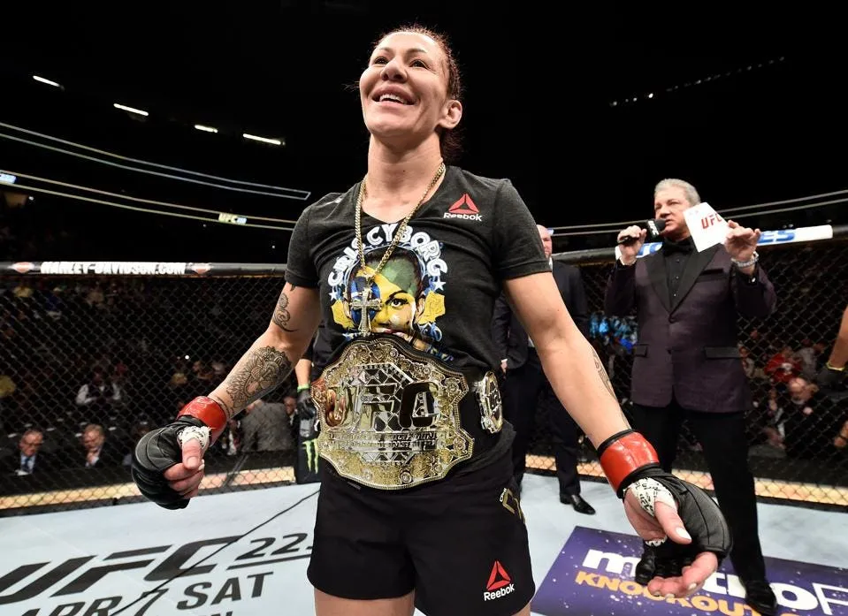 Káº¿t quáº£ hÃ¬nh áº£nh cho cris cyborg champ