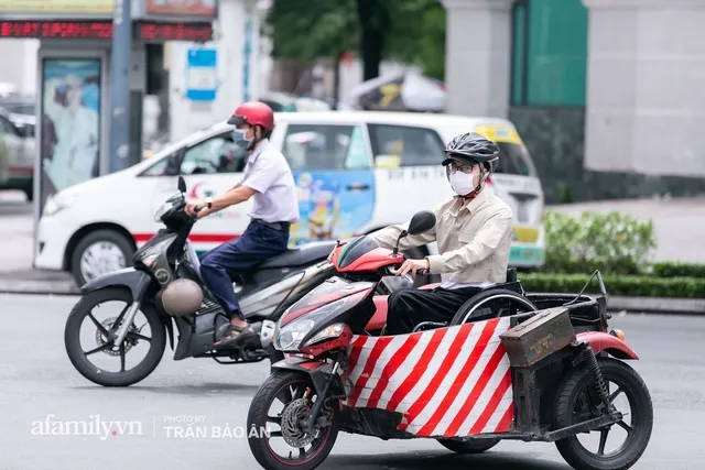 Chàng trai đi phượt bằng xe lăn, chinh phục những con đèo hiểm trở nhất Việt Nam: “Mất 10 năm định nghĩa hai từ “tự do” bằng cách chưa ai từng làm!” - Ảnh 12.