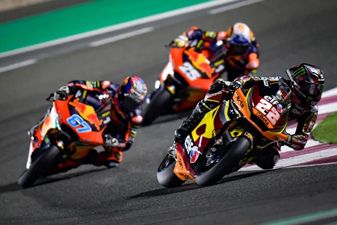 Đua xe MotoGP: Tân binh 16 tuổi lập chiến tích &#34;nghìn năm có một&#34; ở Moto3. - 3