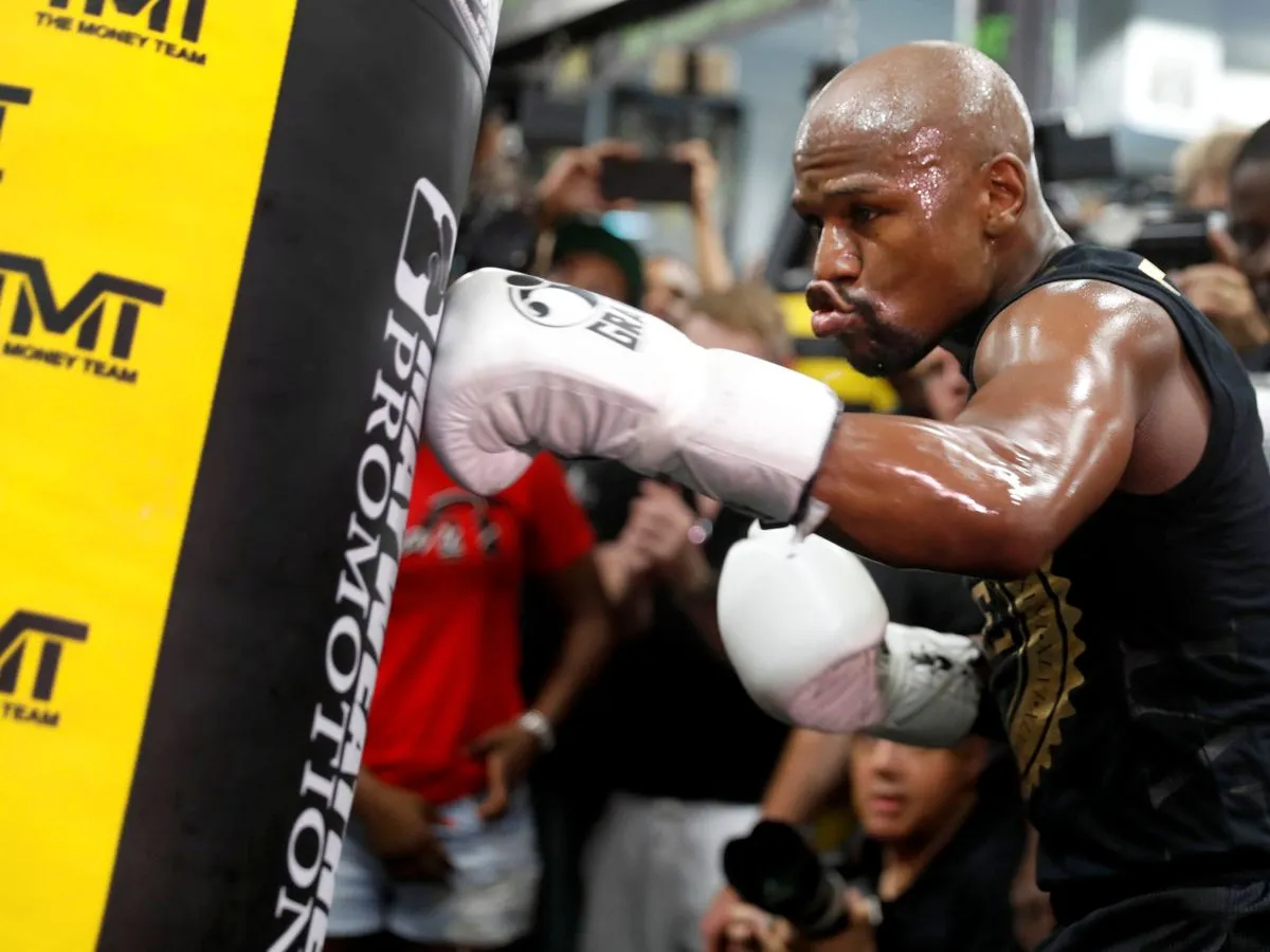 Káº¿t quáº£ hÃ¬nh áº£nh cho Mayweather train with heavy bags