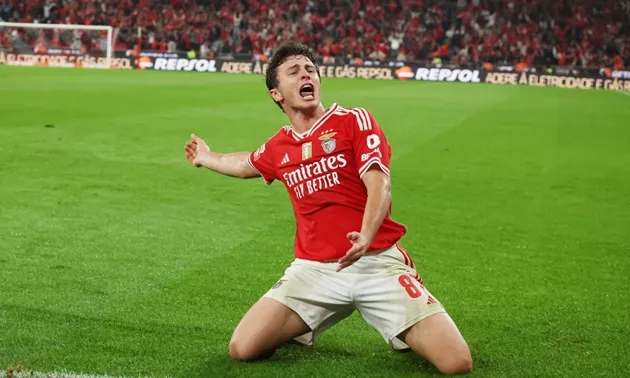 Bruno Fernandes khen ngợi mục tiêu chuyển nhượng của M.U - Bóng Đá