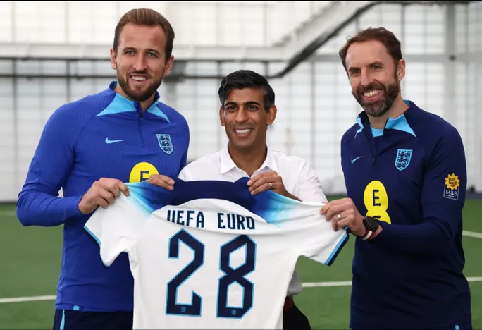 UEFA ra quyết định lịch sử với Thổ Nhĩ Kỳ quanh EURO 2032 - Ảnh 1. UEFA ra quyết định lịch sử với Thổ Nhĩ Kỳ quanh EURO 2032 - Ảnh 1.