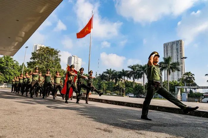 Hội thị cũng nhằm đẩy mạnh phong trào rèn cán, luyện quân; hướng tới mục tiêu từng cán bộ, chiến sĩ vững về chính trị, am hiểu pháp luật, tinh thông về nghiệp vụ, thuần thục điều lệnh đội ngũ, giỏi về kỹ, chiến thuật võ thuật và sử dụng thành thạo, chính xác các loại vũ khí…