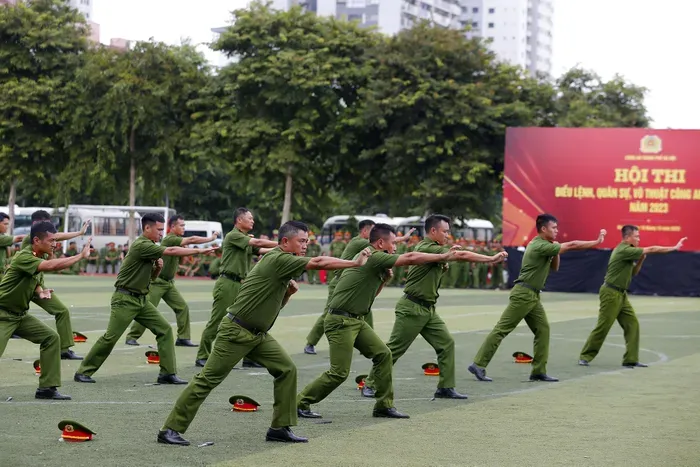 Các động tác thực hiện đều, đẹp và đúng quy định