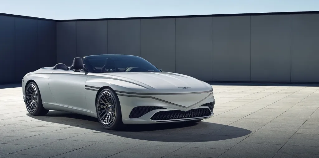 Ngoại hình Genesis X Convertible gây ấn tượng mạnh.