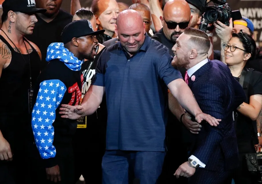 Chủ tịch UFC Dana White muốn hợp tác với Mayweather cho 1 sự kiện đối kháng khác.