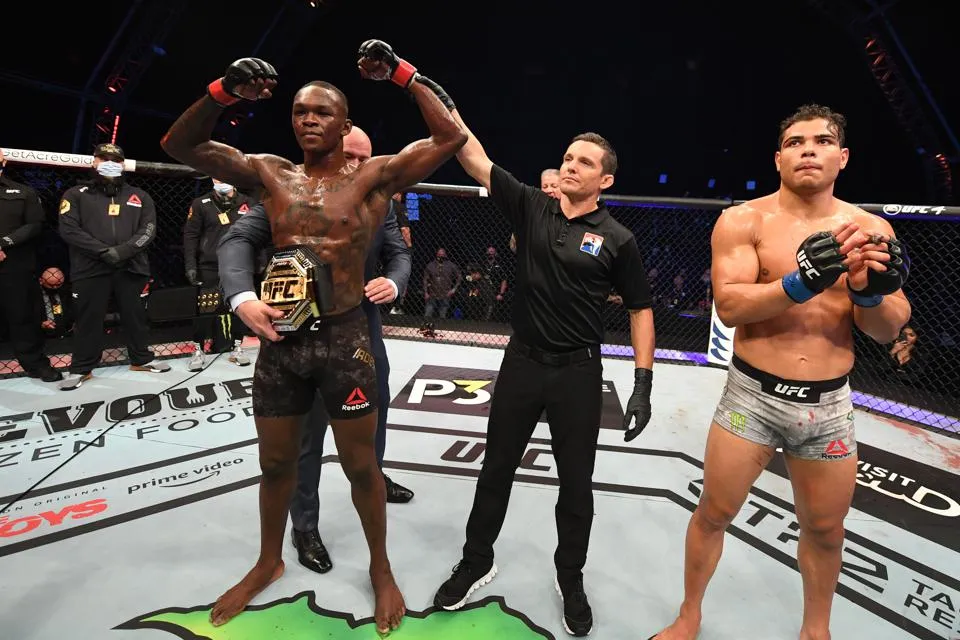 Israel Adesanya vẫn duy trì thành tích bất bại tại UFC.