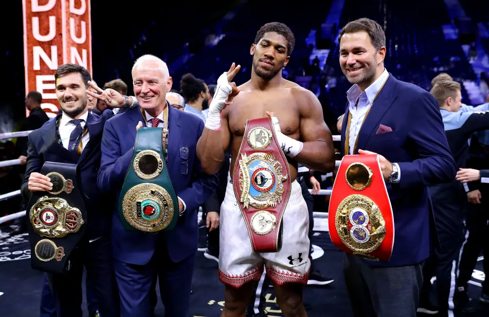 Anthony Joshua sẽ bảo vệ các danh hiệu hạng nặng của mình ở Anh vào khoảng giữa năm nay.