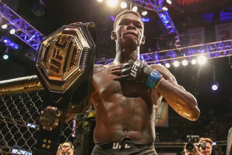 Israel Adesanya vẫn đang bất bại trên sàn UFC.