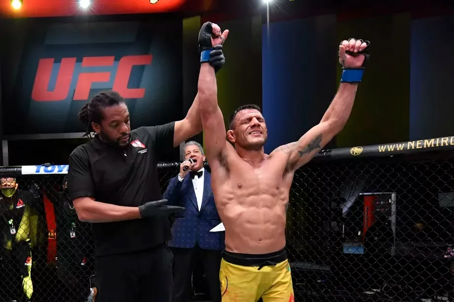 Hạ Paul Felder, Rafael dos Anjos gọi tên McGregor cho cuộc chiến tiếp theo