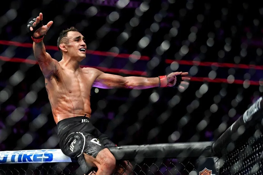 Tony Ferguson đấu Charles Oliveira tại UFC 256