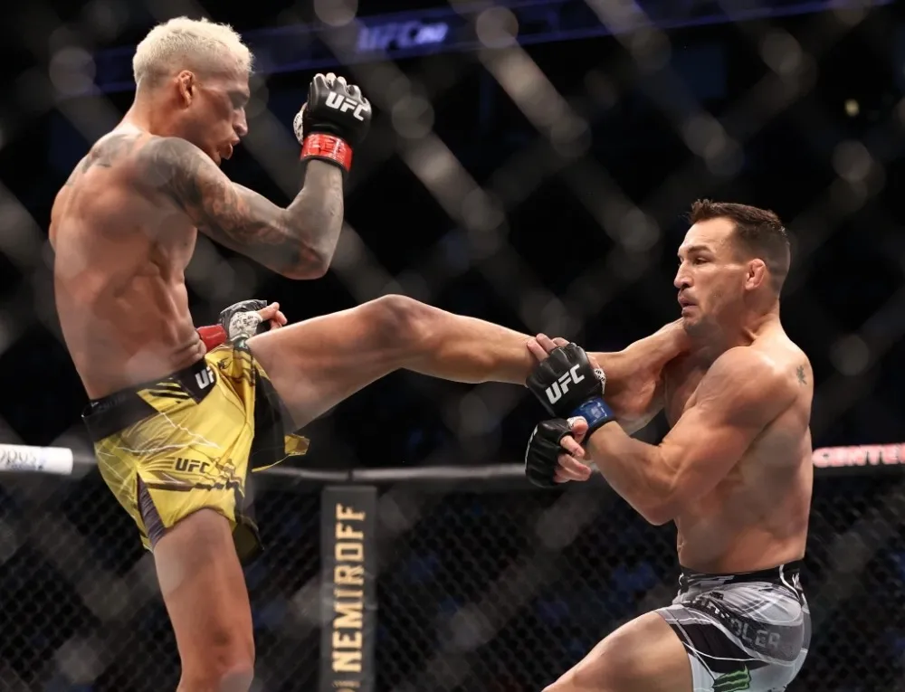 Bị Charles Oliveira TKO, Michael Chandler vẫn nói cứng