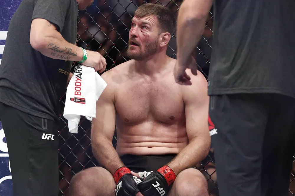 Bị Jon Jones ngó lơ, Stipe Miocic nói gì