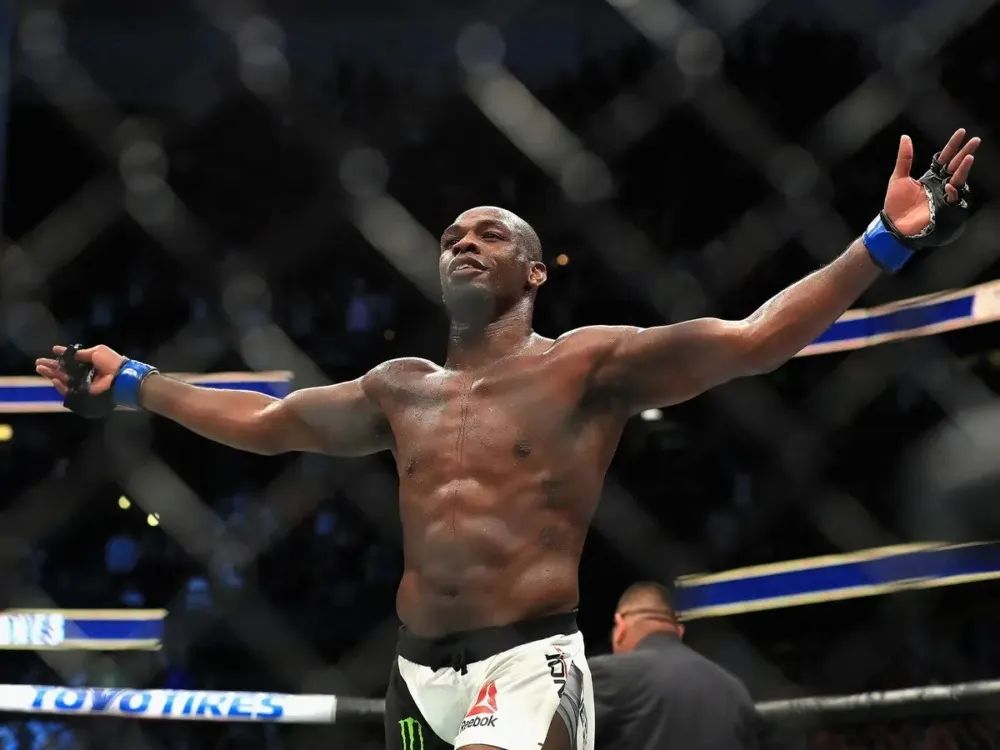 Không phải Francis Ngannou, Daniel Cormier chọn Jon Jones là mối đe dọa với Ciryl Gane