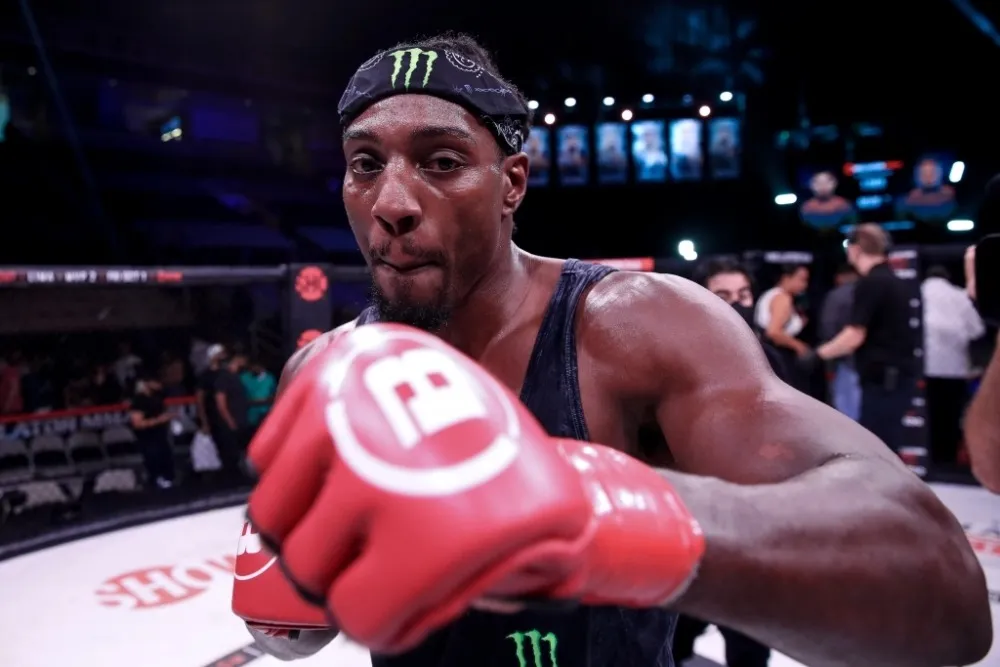 Phil Davis nói thích đóng vai kẻ xấu sau chiến thắng trước Yoel Romero