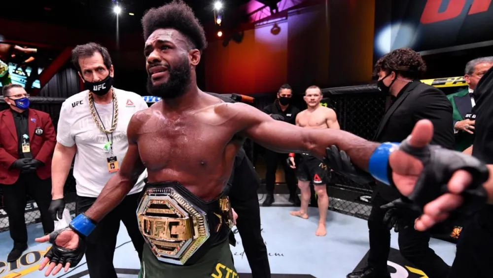 Bị chỉ trích đóng kịch, Aljamain Sterling xác nhận sẽ tái đấu Petr Yan