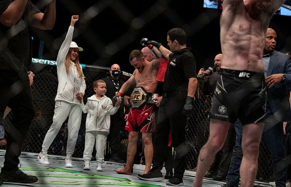 Nhà vô địch tạm thời UFC Petr Yan: 'Tôi có 1 chiếc đai, và nó nói lên tất cả'