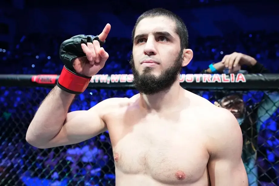 Islam Makhachev nói một câu khiến fan lo lắng