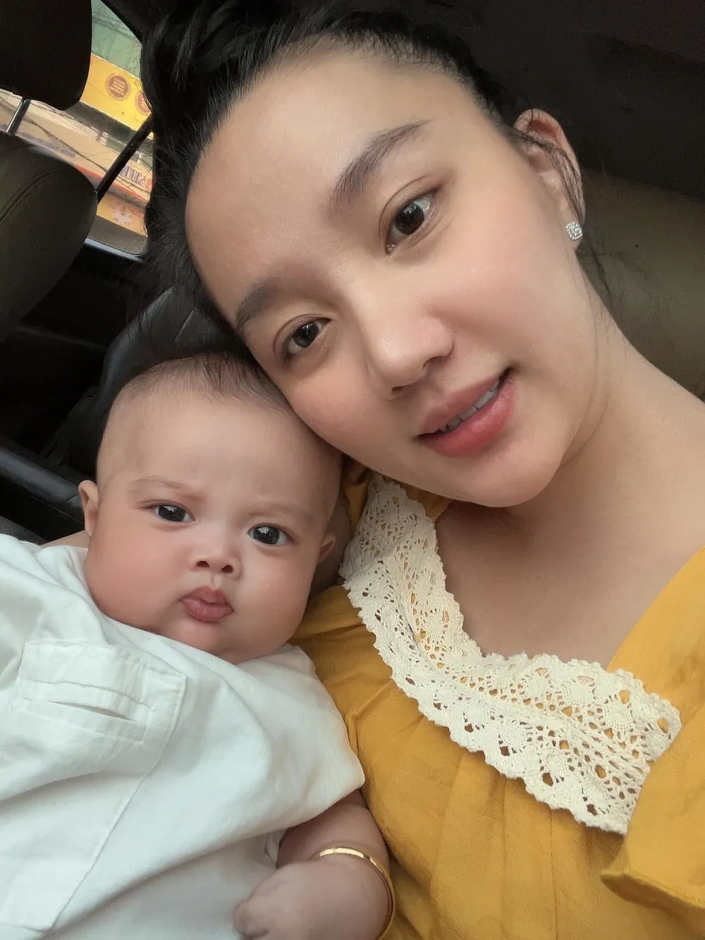loat-bieu-cam-dang-yeu-cua-con-trai-le-duong-bao-lam-0f1cd6ab