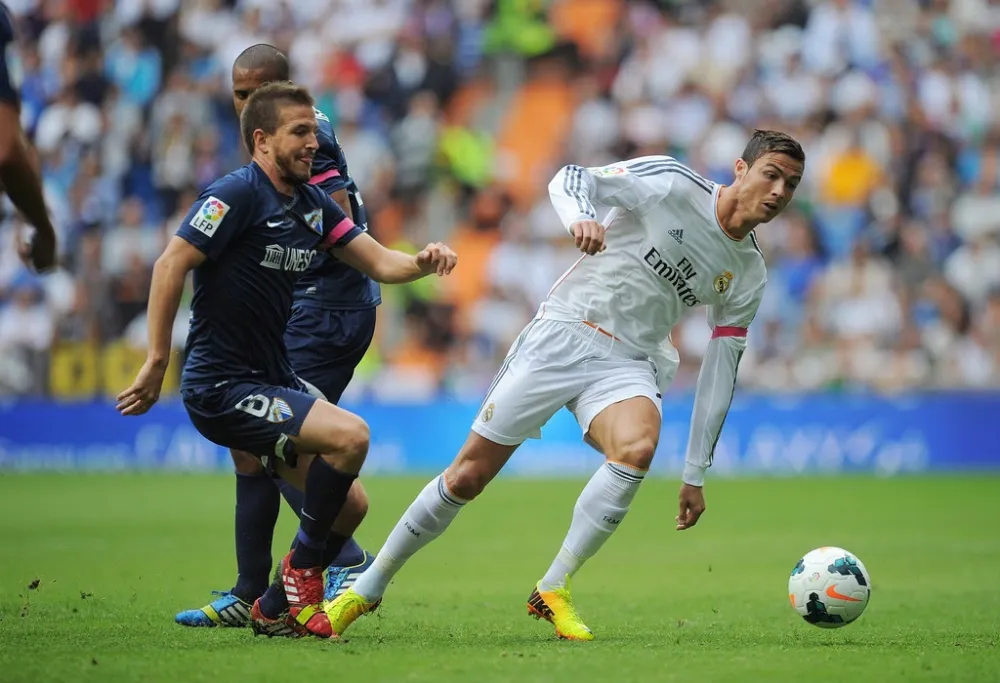Real Madrid vs Malaga Lay lai thi uy phunutoday.vn