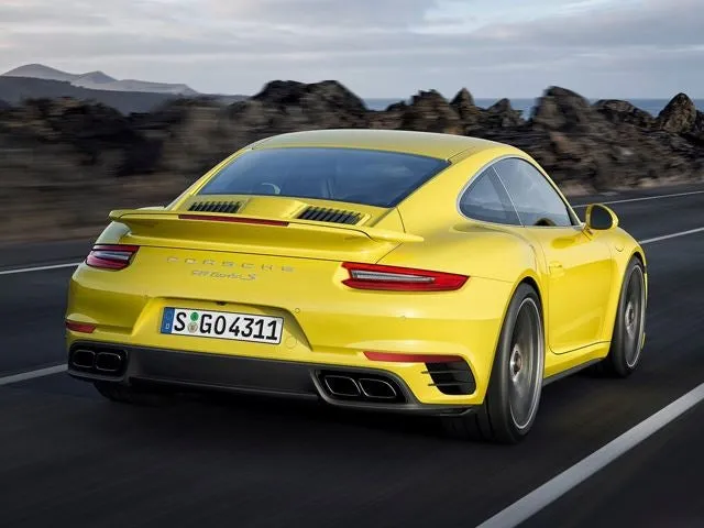 Porsche 911 Turbo S xevathethao.vn