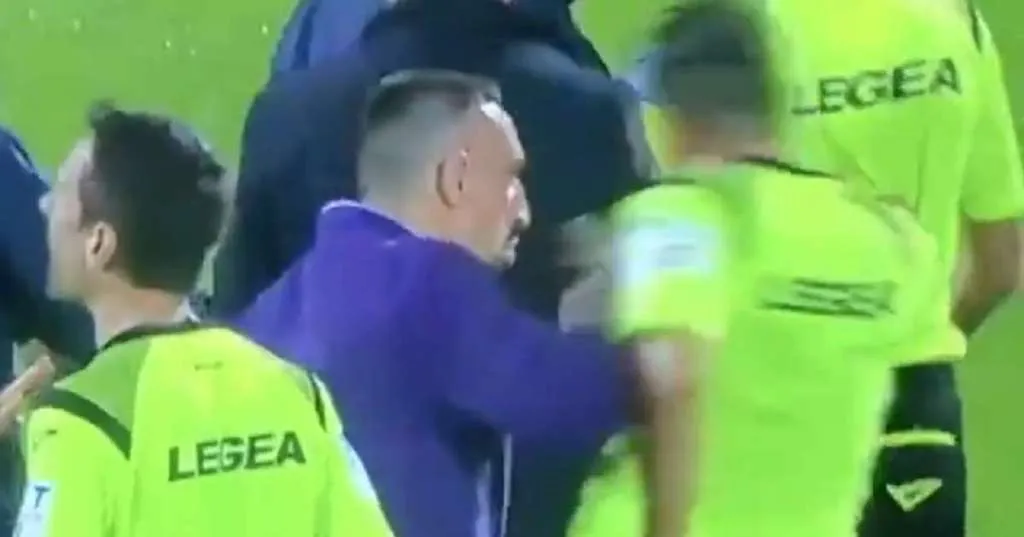 Ribery đối diện án treo dài hạn vì xô trọng tài biên - Bóng Đá