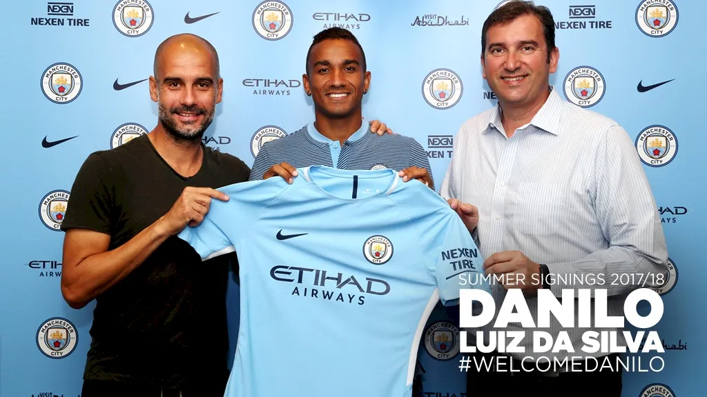 CHÍNH THỨC: Danilo cập bến Man City - Bóng Đá