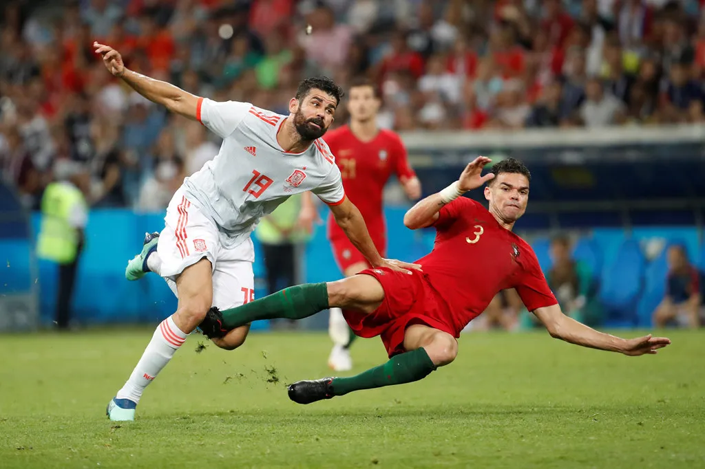 Diego Costa kết thúc cơn đau đầu 4 năm của Tây Ban Nha - Bóng Đá