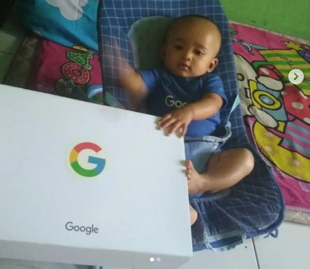 dat-con-trai-ten-google-cap-vo-chong-duoc-tang-qua (6)