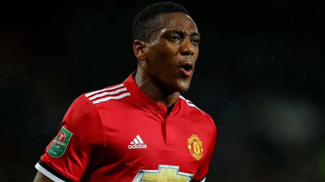 Dẹp bỏ tin đồn, Mourinho lý giải sự vắng mặt của Martial - Bóng Đá