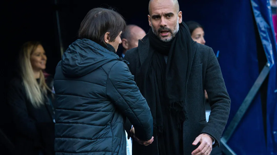 Guardiola an ủi Conte sau cái chết của đội trưởng Fiorentina - Bóng Đá