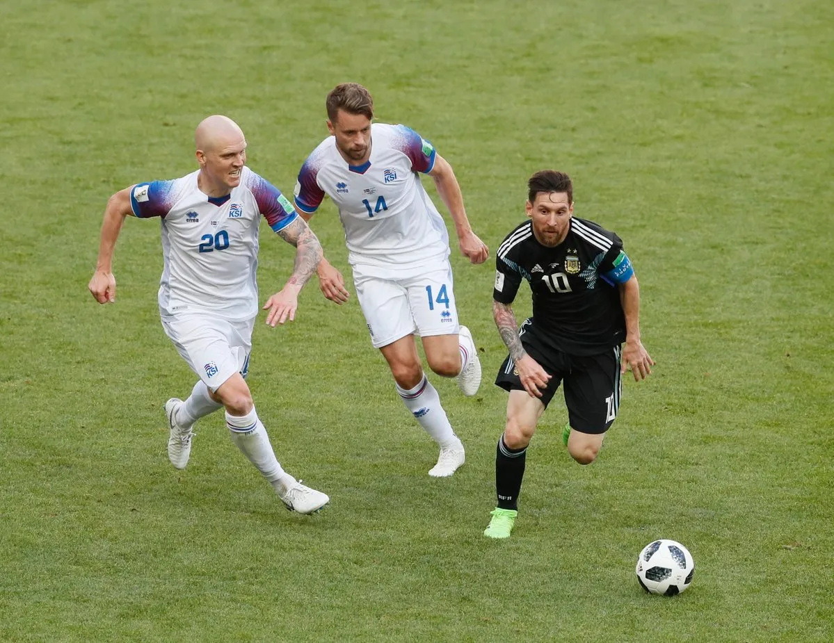 Cầm hòa Argentina, Iceland chiếm được nhiều tình cảm của fan trung lập - Bóng Đá