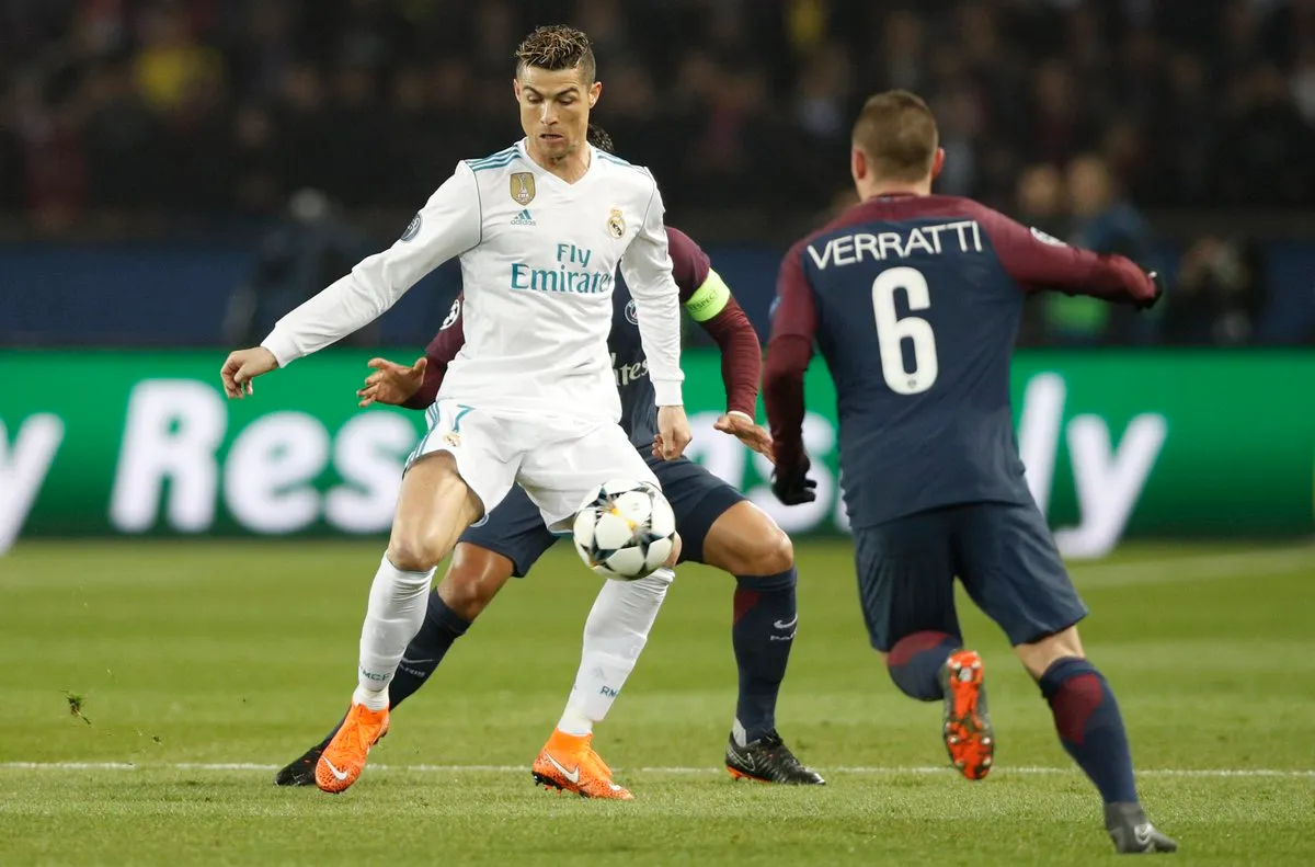 Real Madrid vào tứ kết: Tuyệt đỉnh Ronaldo - Bóng Đá