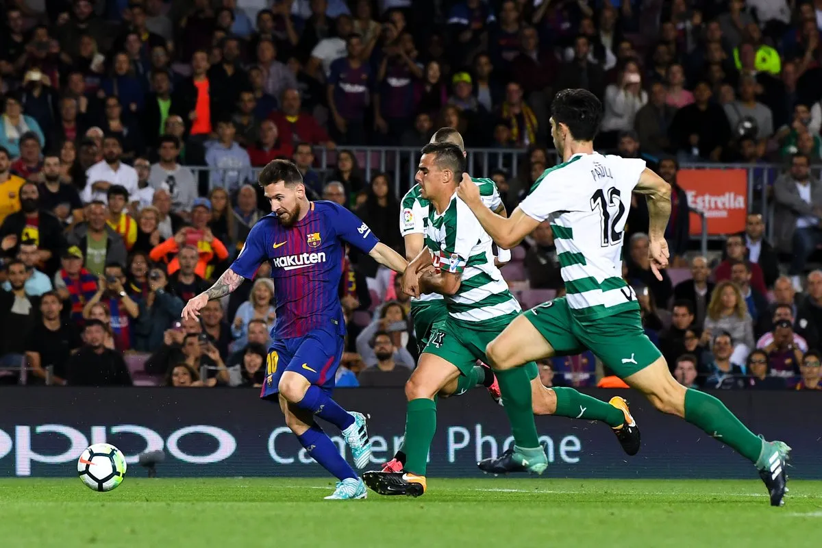 Đến Ngoại hạng Anh cũng CHÀO THUA Messi - Bóng Đá
