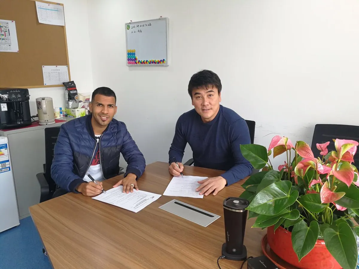 CHÍNH THỨC: Tài năng La Liga tiếp tục cập bến Trung Quốc - Bóng Đá